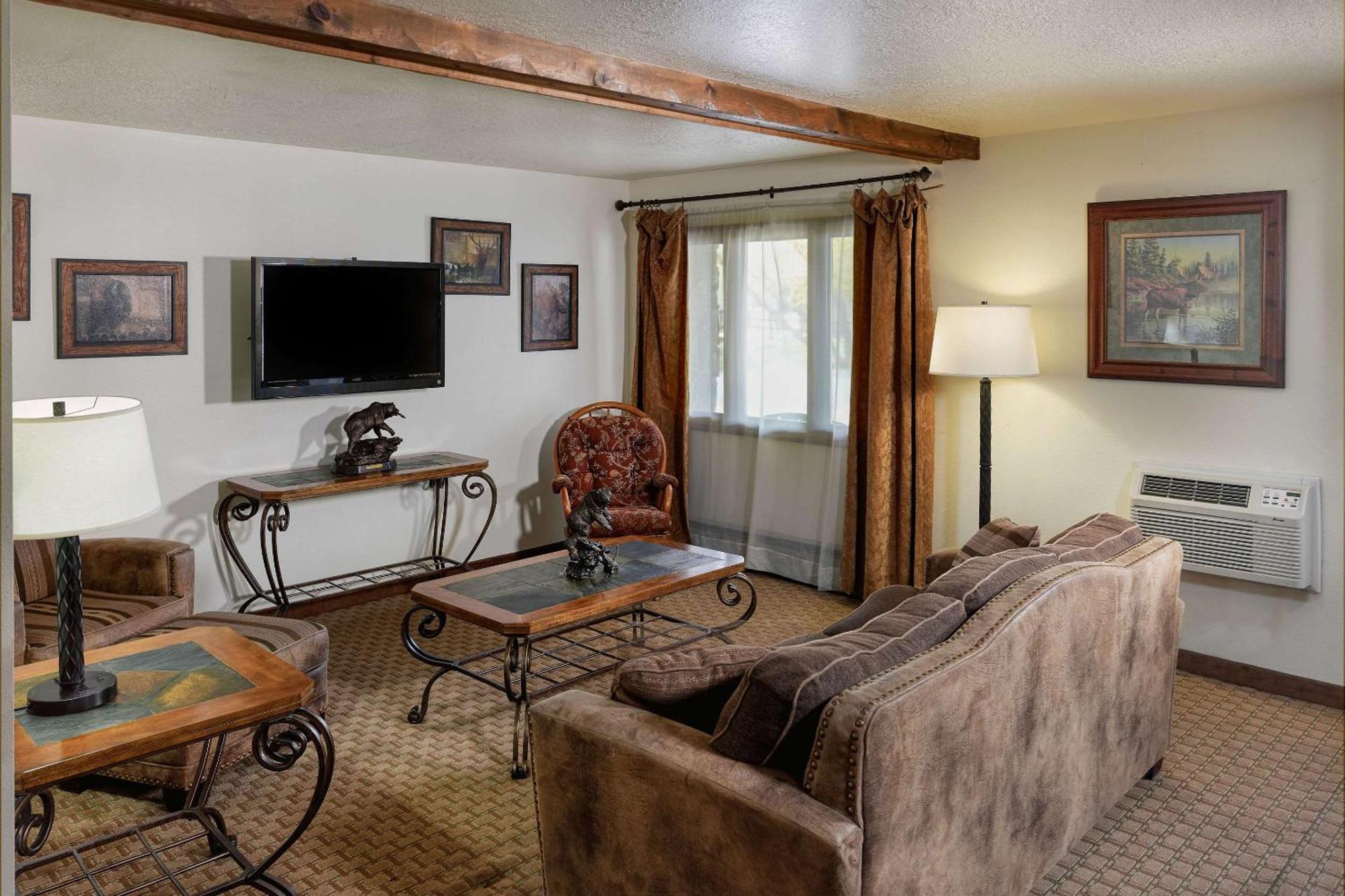 The Ridgeline Hotel At Yellowstone, Ascend Hotel Collection Гардинер Экстерьер фото