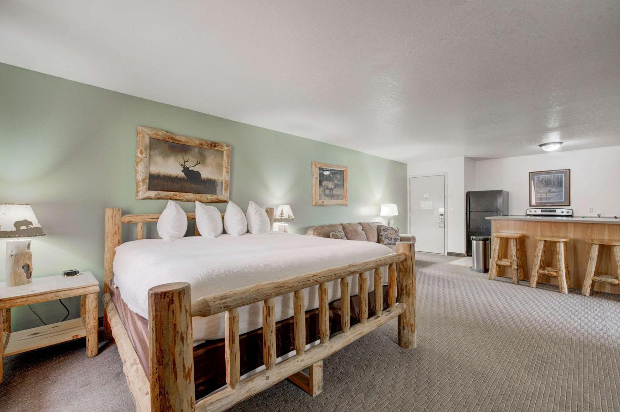 The Ridgeline Hotel At Yellowstone, Ascend Hotel Collection Гардинер Экстерьер фото