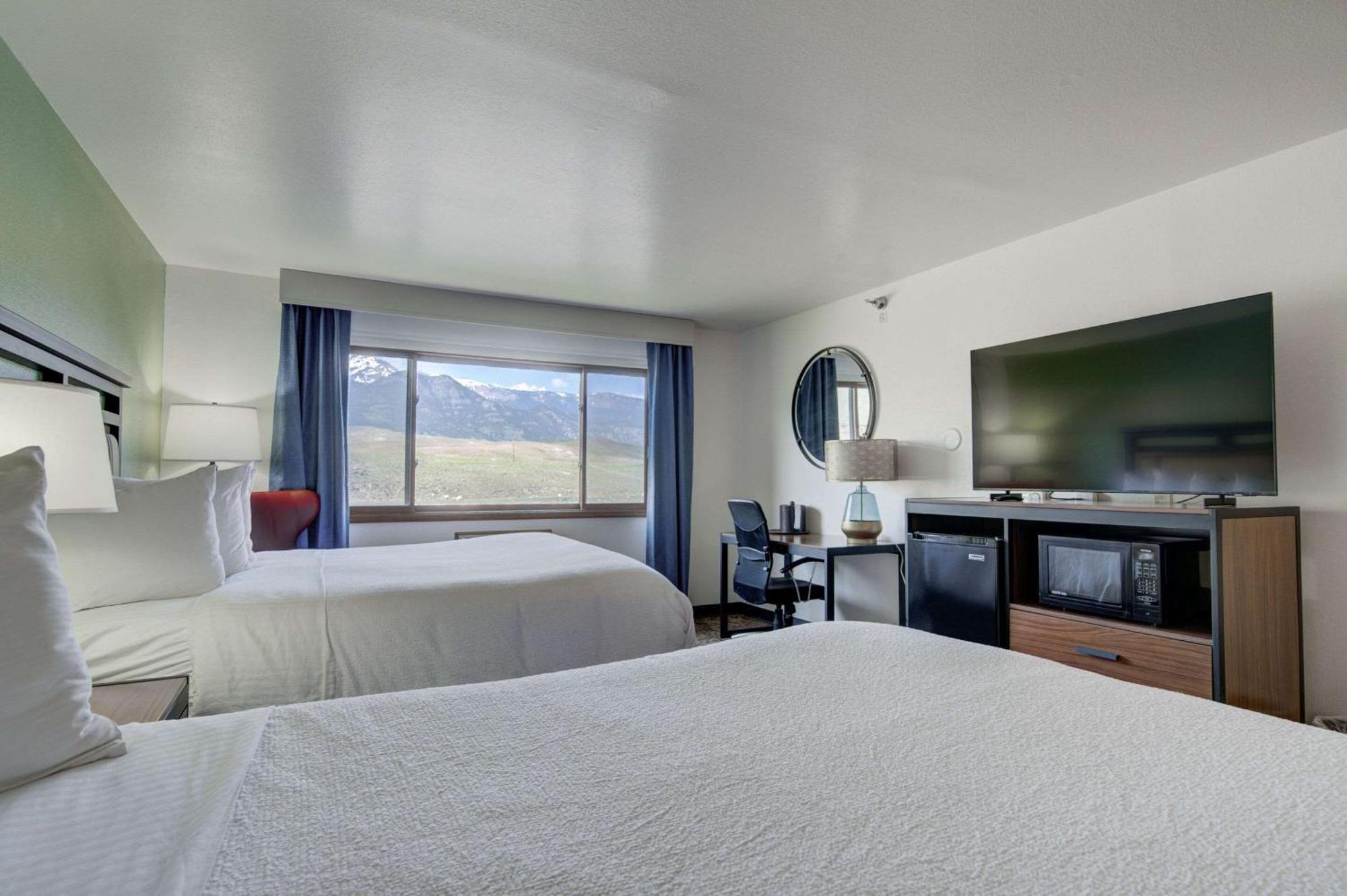 The Ridgeline Hotel At Yellowstone, Ascend Hotel Collection Гардинер Экстерьер фото